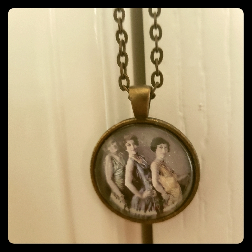 Antique looking picture necklace